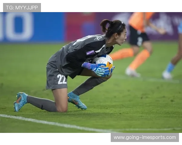 足球场上的瞬间定格 聚焦球星背后的故事与荣耀